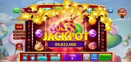 Bàn chơi Poker với chip và các lá bài tại casino 36win Nhà Cái